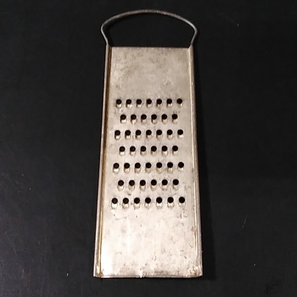 Vintage Metal flat grater / Farmhouse Decor / Primitive Kitchen Decoration - Picture 2 of 6
